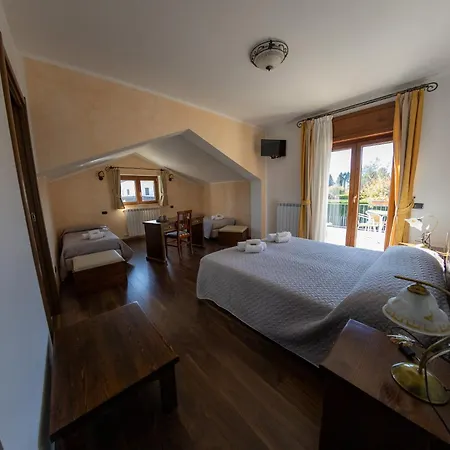 River Hotel