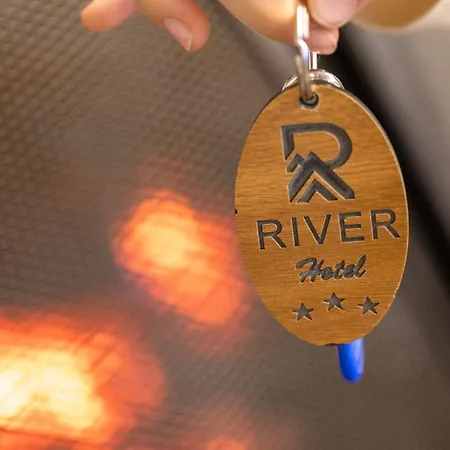 River Hotel