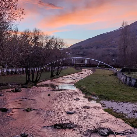 Hotel River